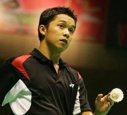 列高价引援 列高价引援