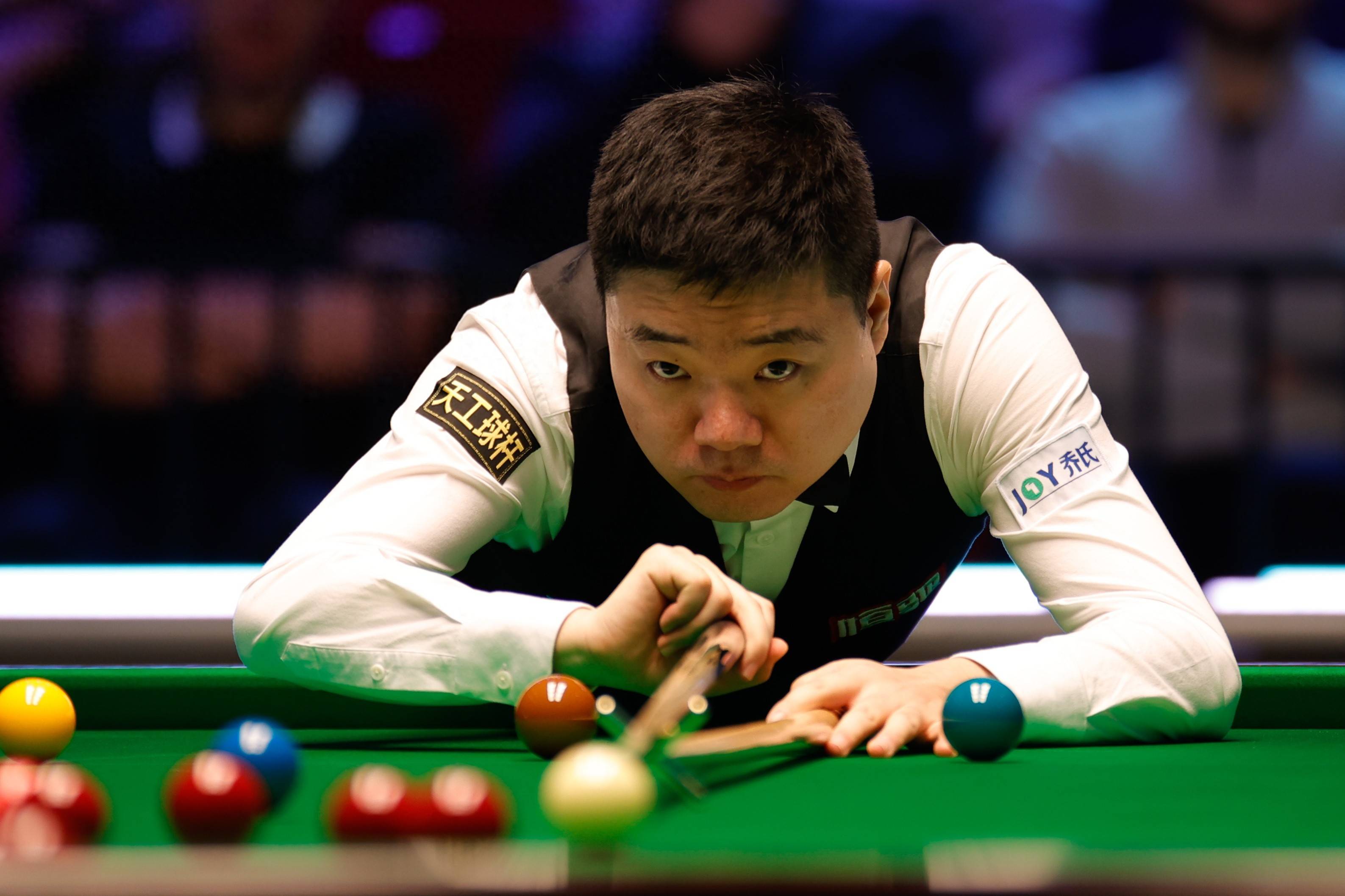 而是那种默 而是那种默